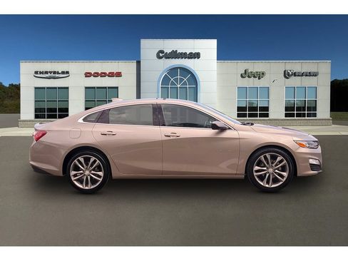Used 2024 Chevrolet Malibu LT FWD image 2