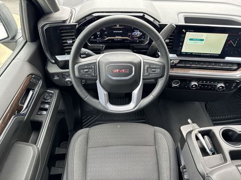 Used 2024 GMC Sierra 1500 Elevation image 28