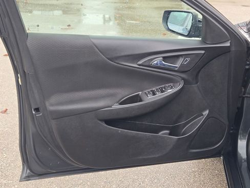 Used 2016 Chevrolet Malibu LT image 25