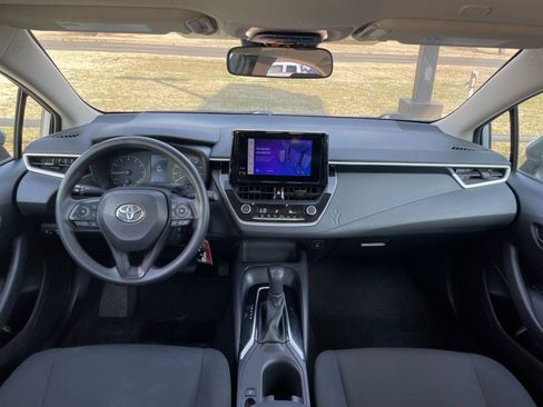 Used 2023 Toyota Corolla LE image 31