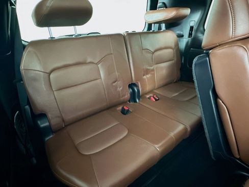 Certified 2017 Toyota Land Cruiser image 31