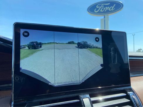 Used 2024 Lincoln Navigator Reserve AWD/4WD image 40