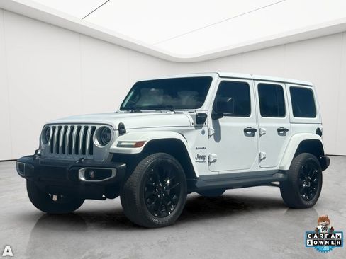 Certified 2021 Jeep Wrangler Unlimited Sahara AWD/4WD image 2