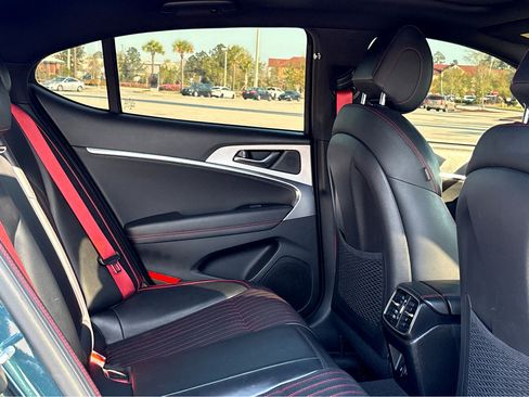 Used 2022 Genesis G70 3.3T w/ Sport Advanced Package image 11