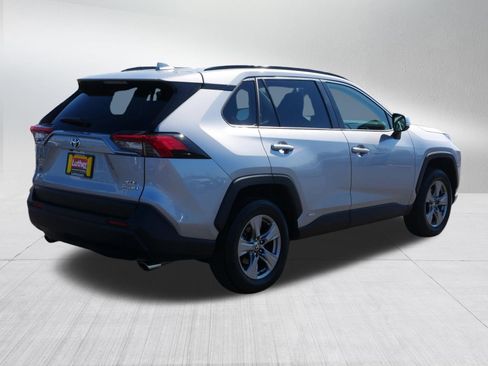 Used 2023 Toyota RAV4 XLE w/ Convenience Package AWD/4WD image 7