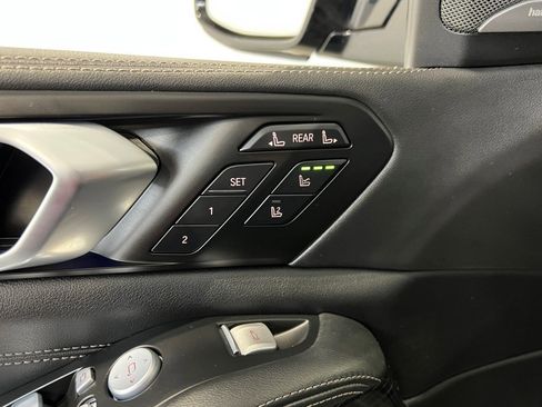 Used 2024 BMW X7 M60i w/ Executive Package image 34