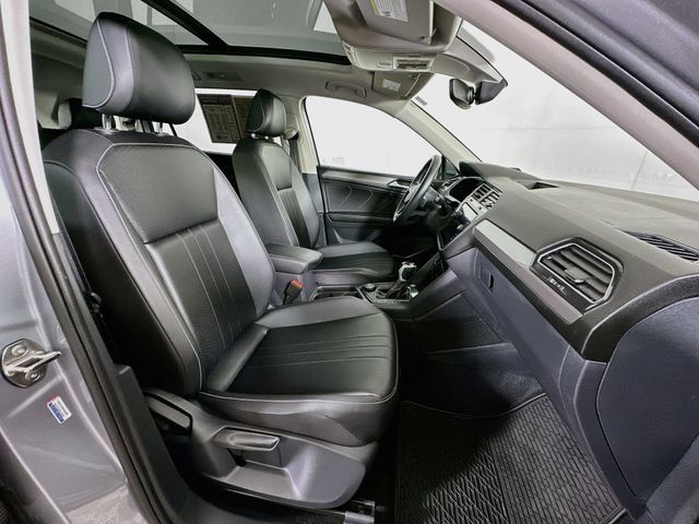 Certified 2024 Volkswagen Tiguan SE AWD/4WD image 28