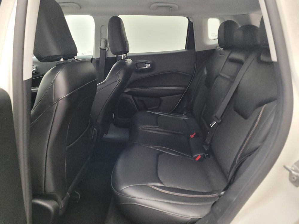 Used 2018 Jeep Compass Latitude w/ Popular Equipment Group FWD image 18