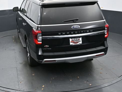 Used 2024 Ford Expedition Limited image 31