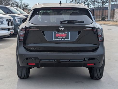 New 2026 Nissan Kicks SV image 5