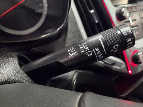 Used 2016 GMC Terrain SLE image 25