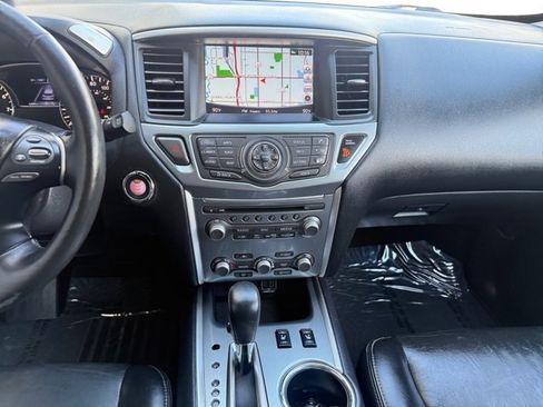 Used 2019 Nissan Pathfinder SL AWD/4WD image 15