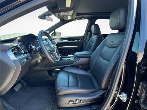 Used 2025 Cadillac XT5 Premium Luxury w/ LPO, Floor Liner Package AWD/4WD image 19