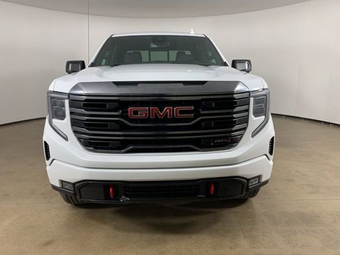 Used 2022 GMC Sierra 1500 AT4 w/ AT4 Preferred Package image 3