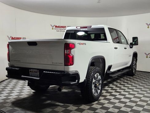 Used 2022 Chevrolet Silverado 2500 Custom w/ Custom Value Package image 7