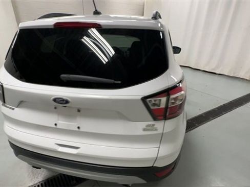 Used 2018 Ford Escape SE w/ Ford Safe & Smart Package image 8