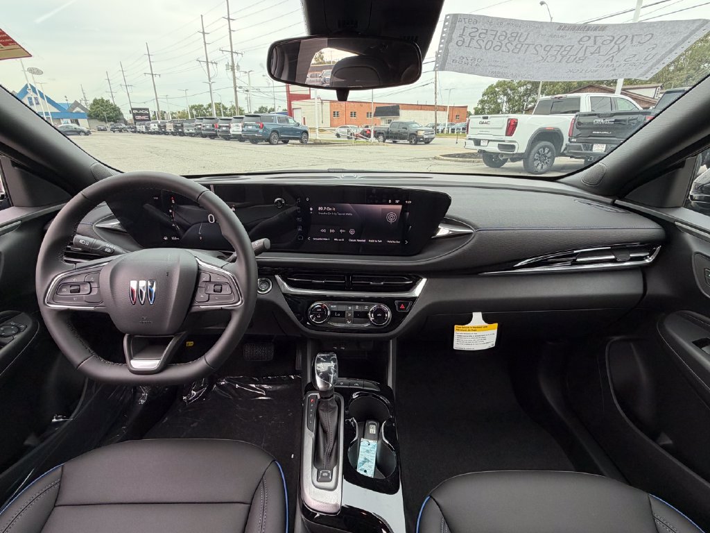New 2026 Buick Envista Sport Touring FWD image 18