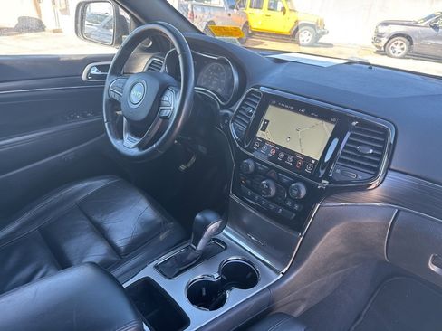 Used 2019 Jeep Grand Cherokee Limited image 11