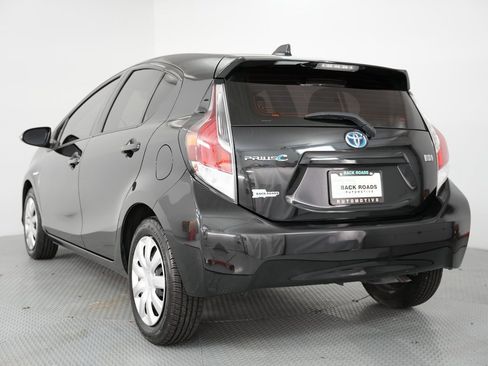 Used 2015 Toyota Prius C One image 7