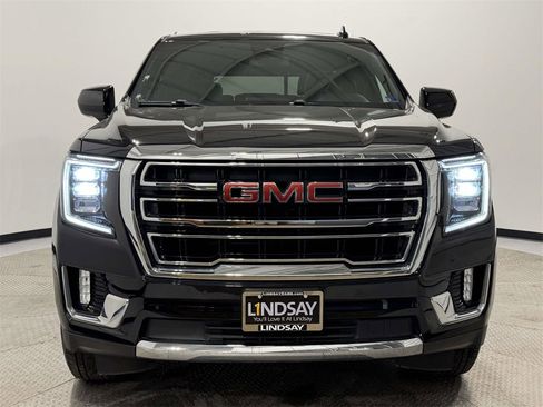 Used 2023 GMC Yukon SLT image 2