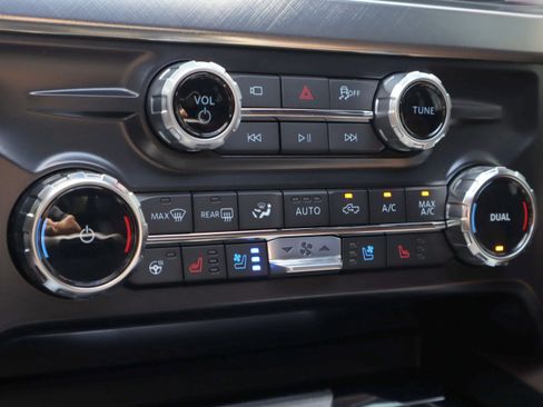 Used 2025 Ford F350 King Ranch AWD/4WD image 16
