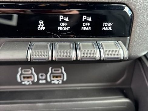 Used 2026 RAM 1500 Express AWD/4WD image 18