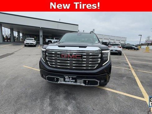 Used 2023 GMC Sierra 1500 Denali w/ Denali Reserve Package image 3