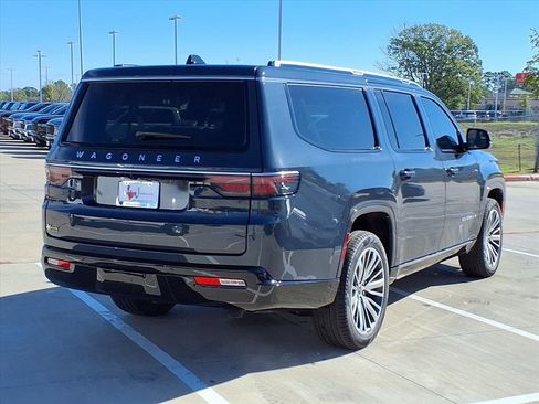 New 2025 Jeep Wagoneer L Series II image 6