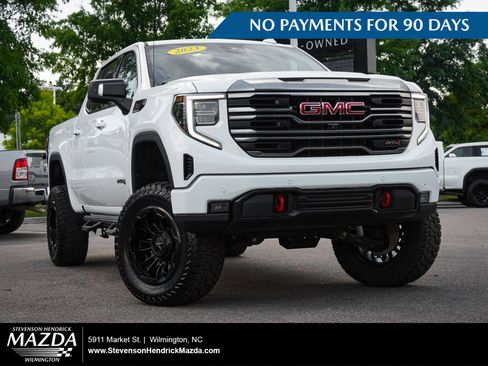 Used 2023 GMC Sierra 1500 AT4 w/ Technology Package AWD/4WD image 1