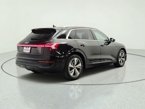 Used 2024 Audi Q8 e-tron Premium Plus AWD/4WD image 5
