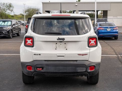 Used 2023 Jeep Renegade Trailhawk image 4