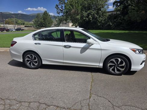 Used 2017 Honda Accord EX-L image 6