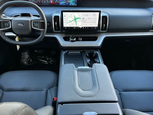 New 2026 Ford Expedition Max Active image 12