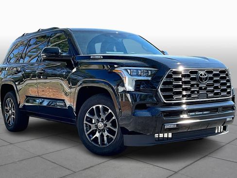 Used 2024 Toyota Sequoia Platinum image 3