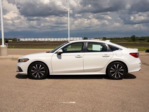 Used 2024 Honda Civic EX image 4