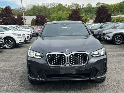 Used 2024 BMW X4 xDrive30i w/ Premium Package AWD/4WD image 2