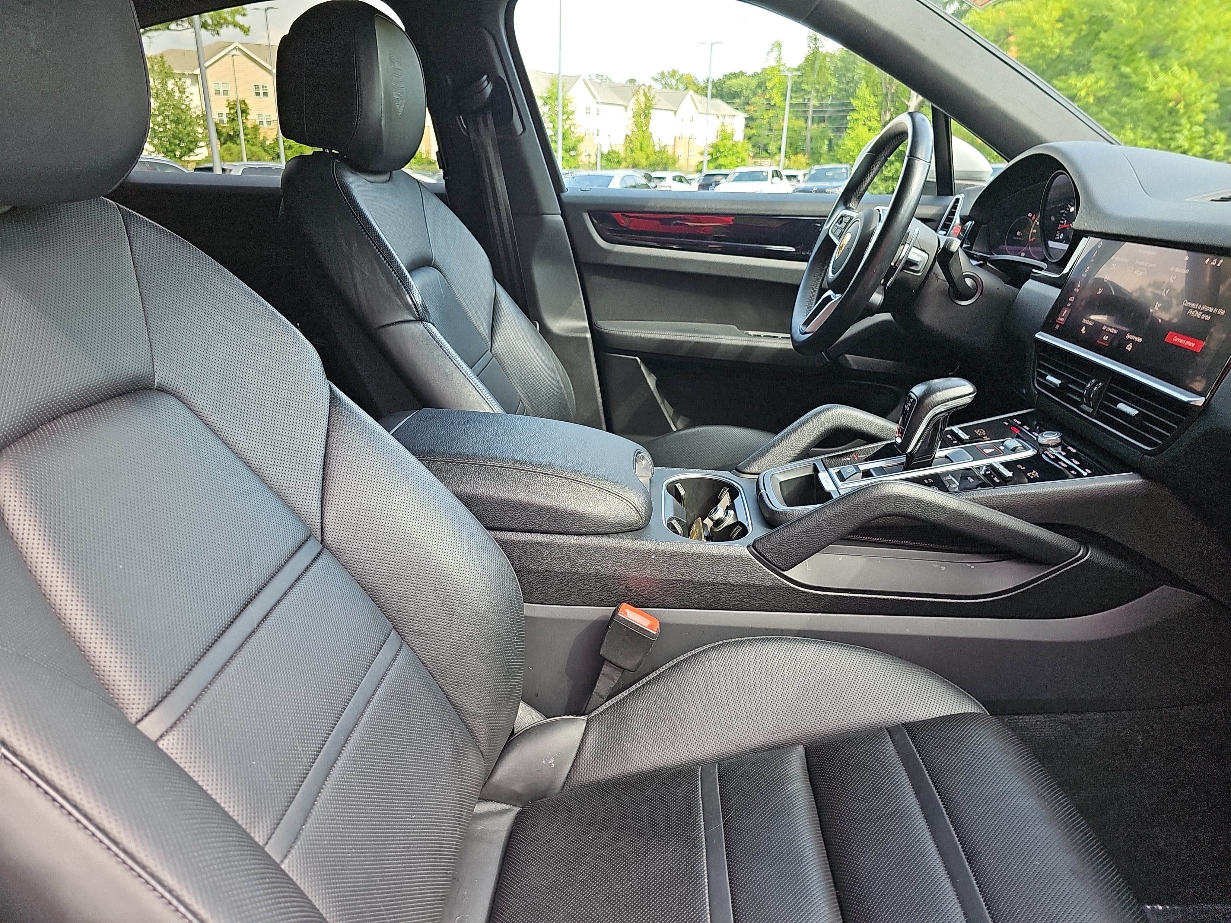 Used 2021 Porsche Cayenne Coupe AWD/4WD image 10