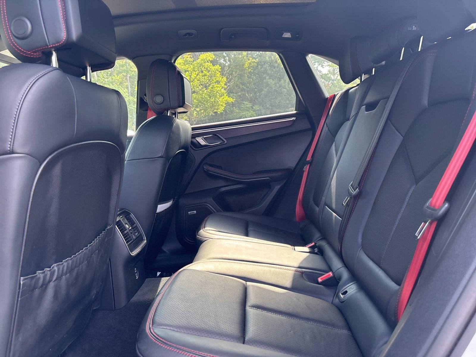 Used 2024 Porsche Macan GTS AWD/4WD image 33