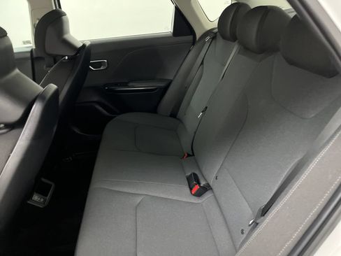 Used 2025 Kia K4 FWD image 13