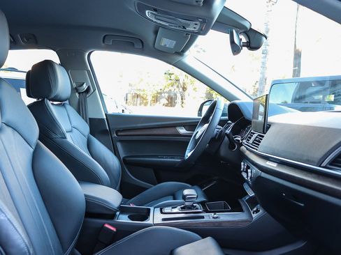 Used 2024 Audi Q5 2.0T Premium image 18