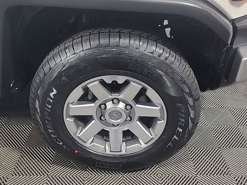 Used 2014 Toyota FJ Cruiser 4WD w/ Upgrade Package image 3