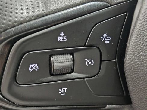 Used 2024 Chevrolet Trax LS w/ LS Convenience Package FWD image 31