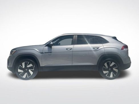 Used 2025 Volkswagen Atlas Cross Sport SE FWD image 2