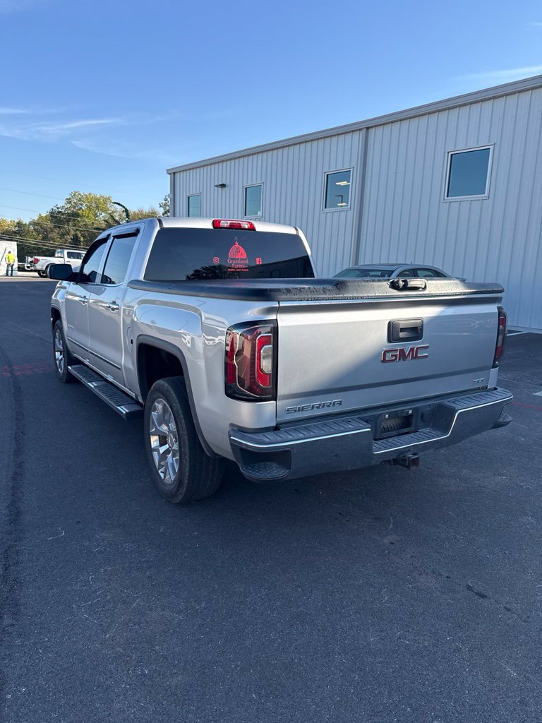 Used 2018 GMC Sierra 1500 SLT w/ SLT Premium Package AWD/4WD image 2