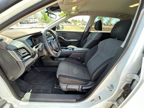 Used 2021 Nissan Rogue S AWD/4WD image 9