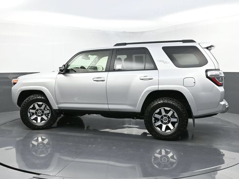 Used 2022 Toyota 4Runner TRD Off-Road Premium AWD/4WD image 20
