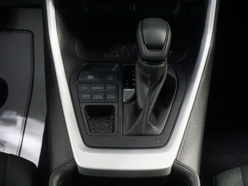 Certified 2025 Toyota RAV4 LE image 29