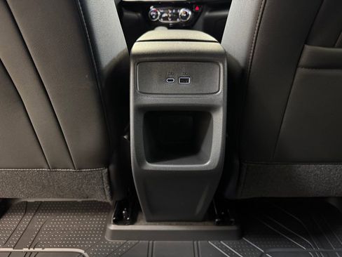 New 2026 Chevrolet Trax RS w/ Sunroof Package image 17