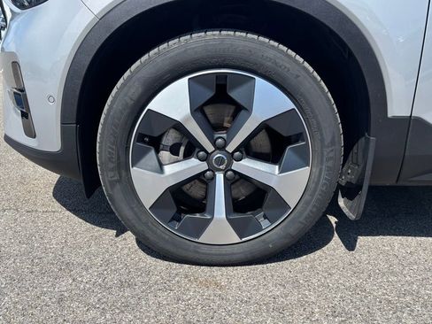 Certified 2023 Volvo XC40 B5 Plus w/ Driver Assist Package AWD/4WD image 30