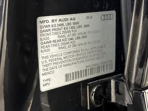 Used 2025 Audi Q5 Premium Plus w/ Premium Plus AWD/4WD image 28